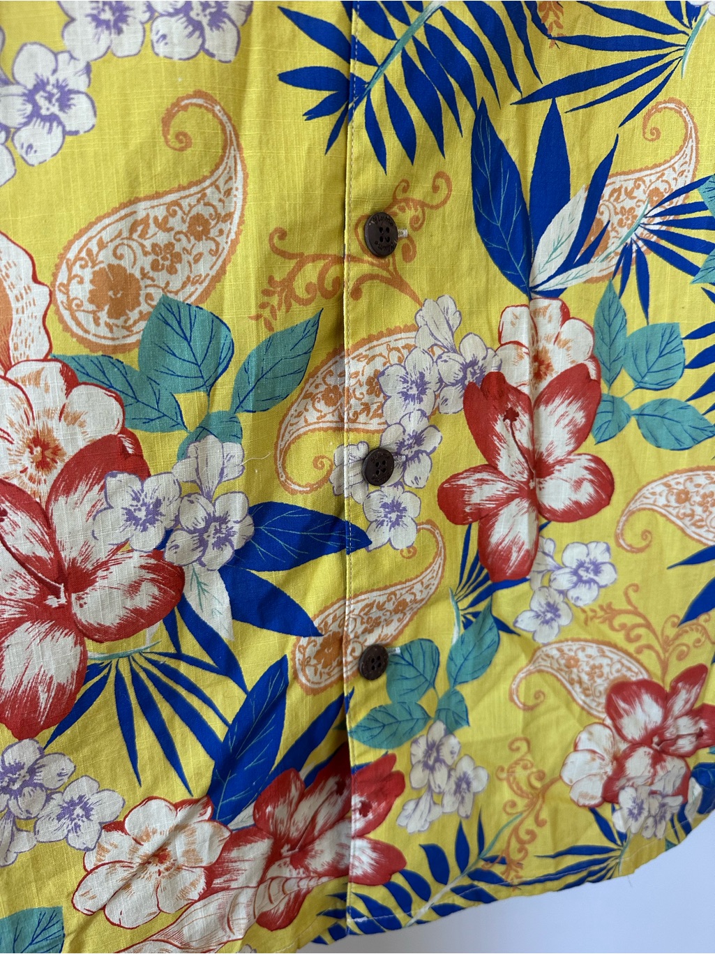 Nwt Yiume Men’s Yellow Tropical Print Hawaiian Button-Down Shirt Small — image 5 of 8